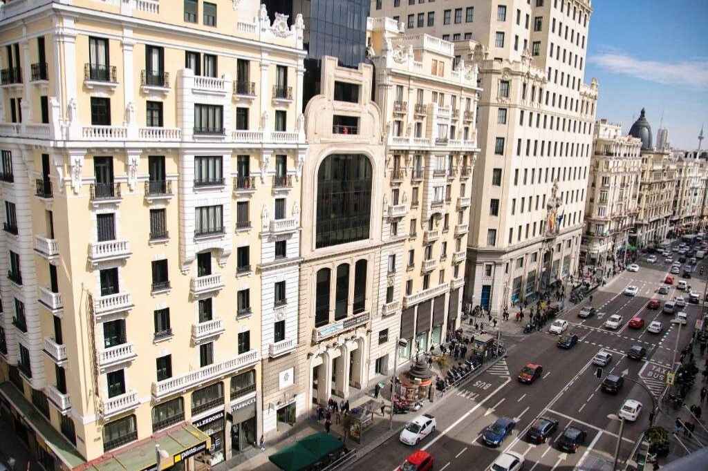 Hôtel Petit Palace Triball 