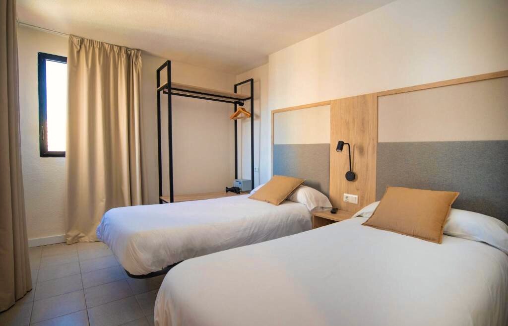 Dynastic Rooms Apartments