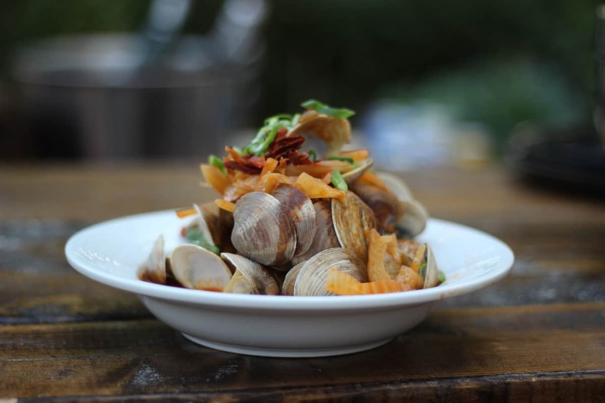 Almejas a la marinera (palourdes à la sauce marinera)