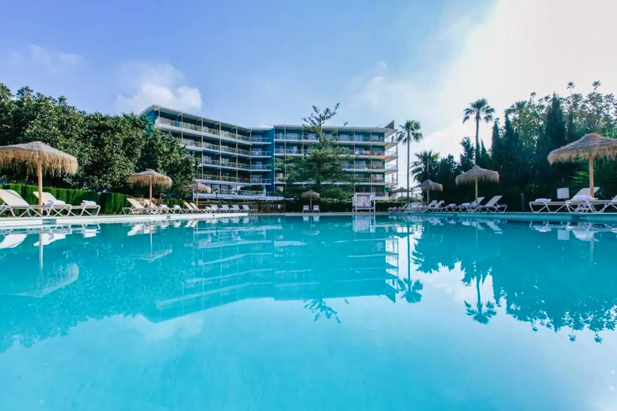 Hotel Almirante