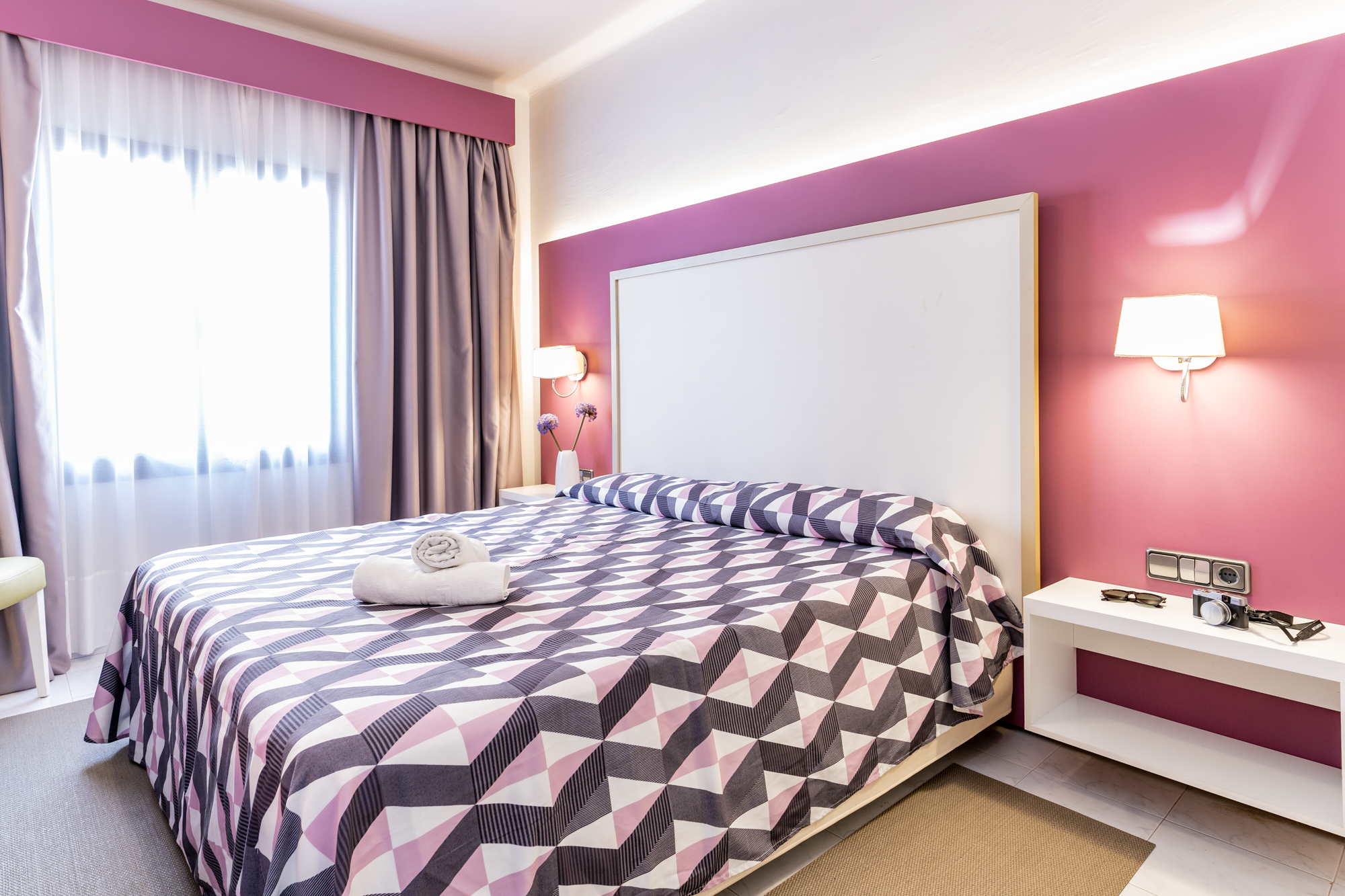 The Purple Hostel - Gay Only