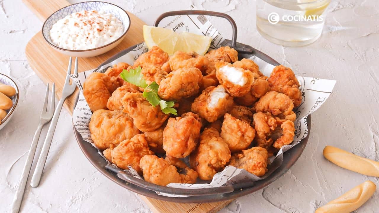 Cazón en adobo (requin mariné et frit)