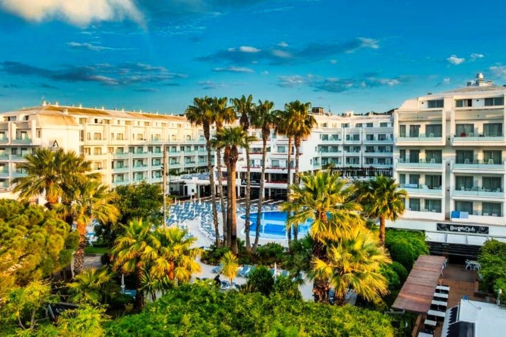 Hôtel Aqua Aquamarina & Spa