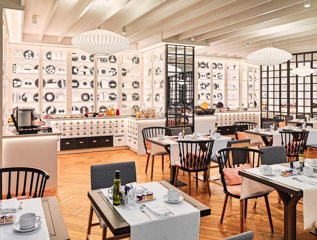 Hotel H10 Universitat