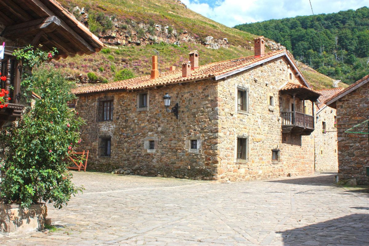 Cantabrie Village