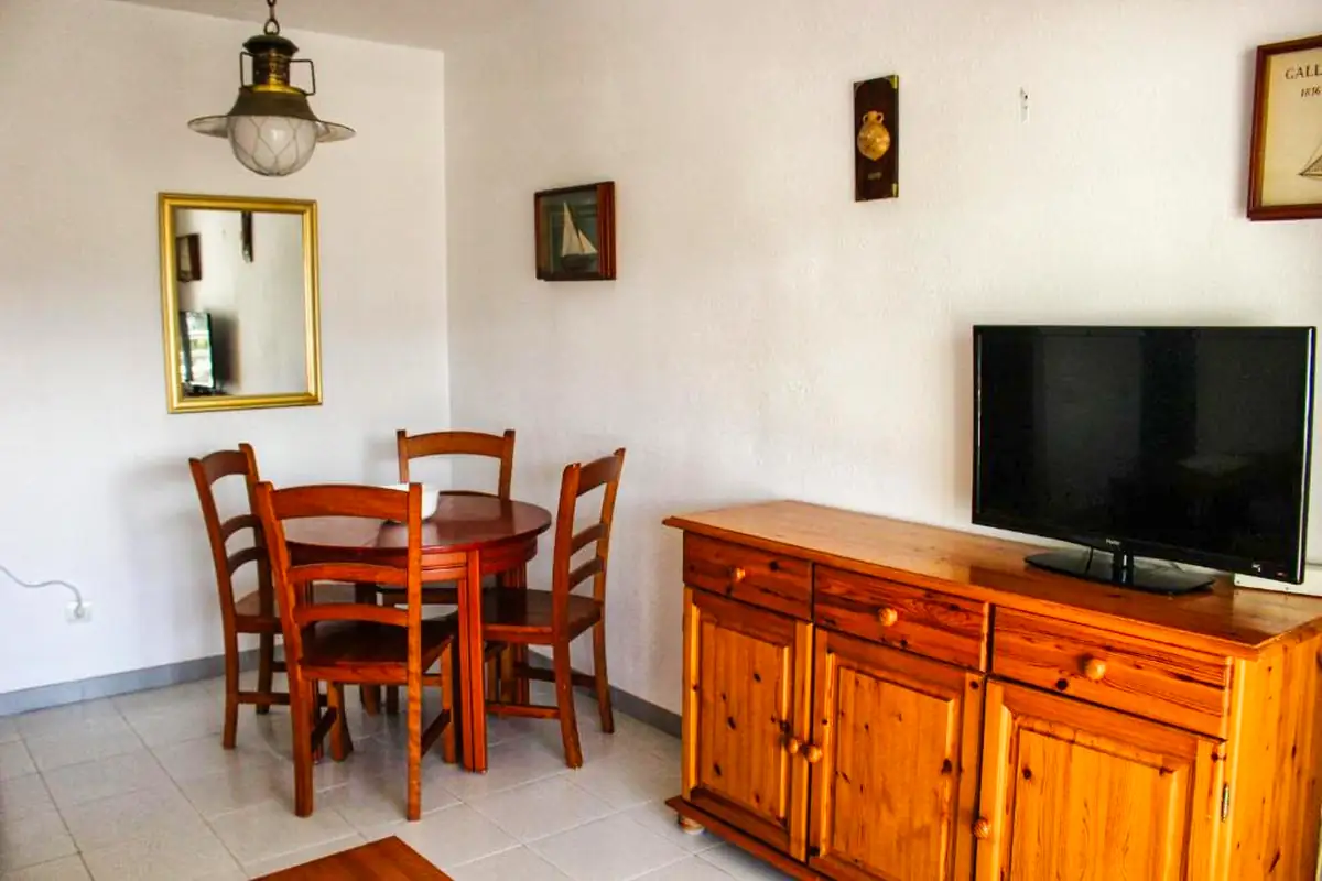 Esmeralda Apartments