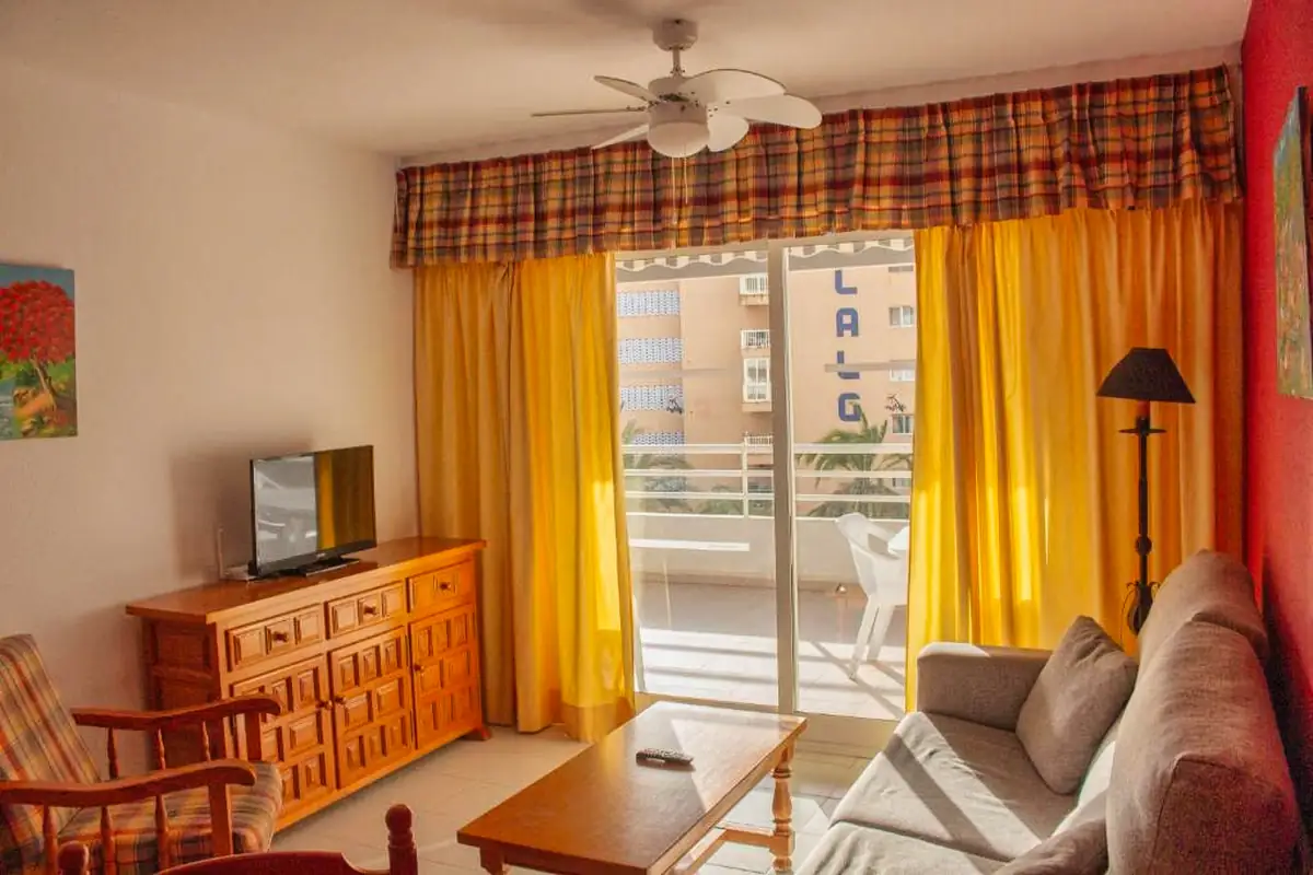 Esmeralda Apartments