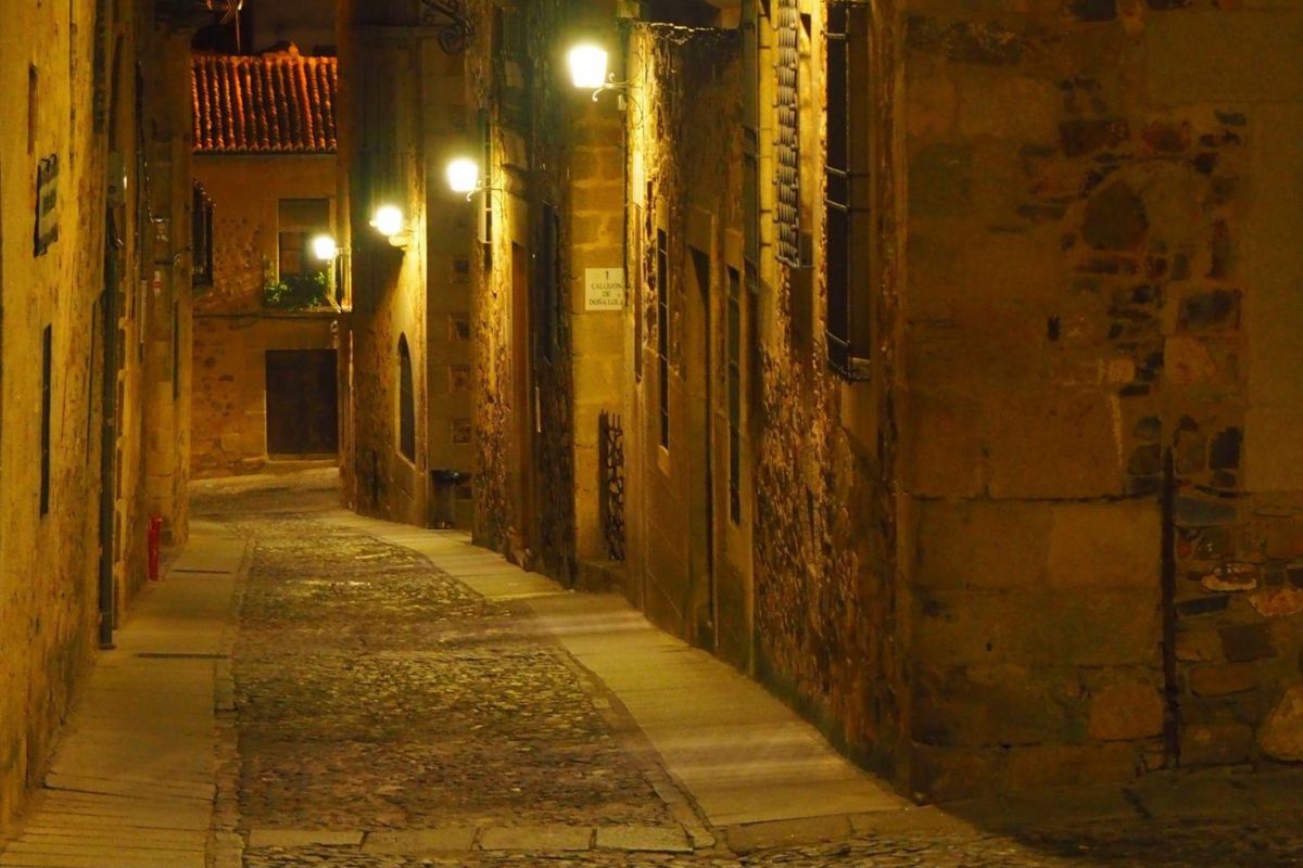 Cáceres rue typique