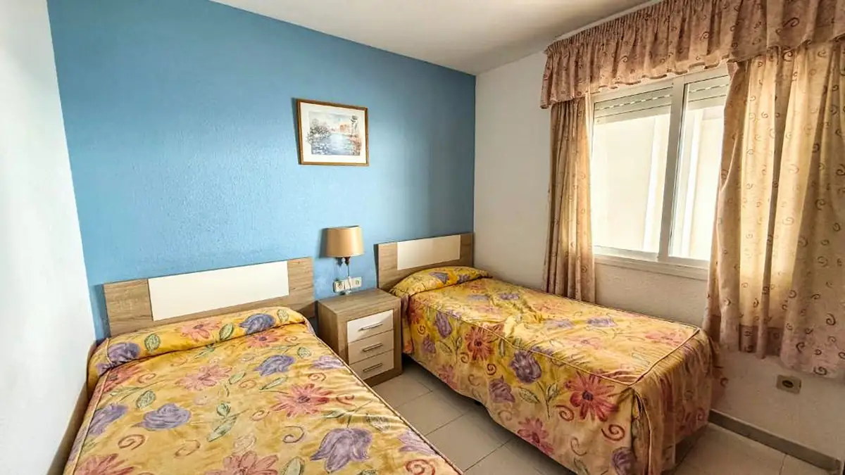 Esmeralda Apartments