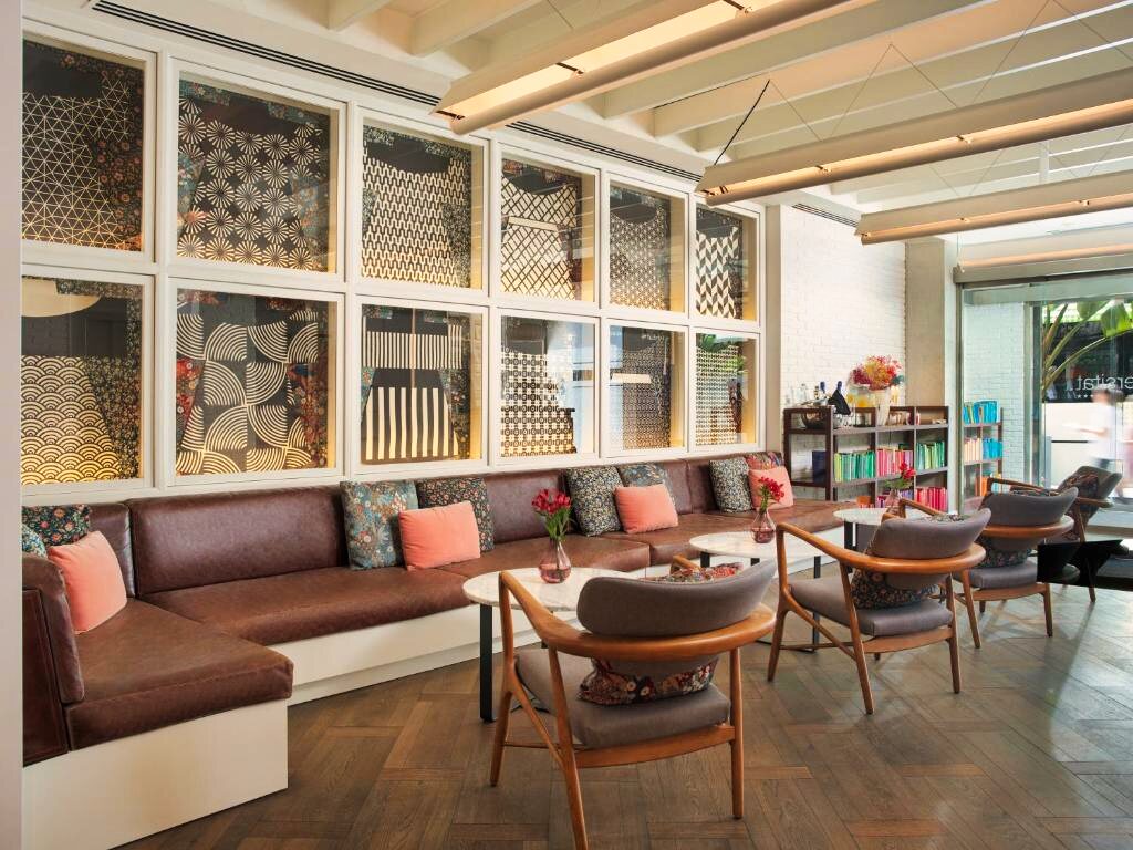 Hotel H10 Universitat