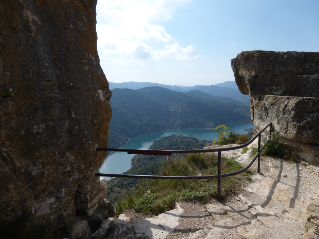 Petite crique sauvage à