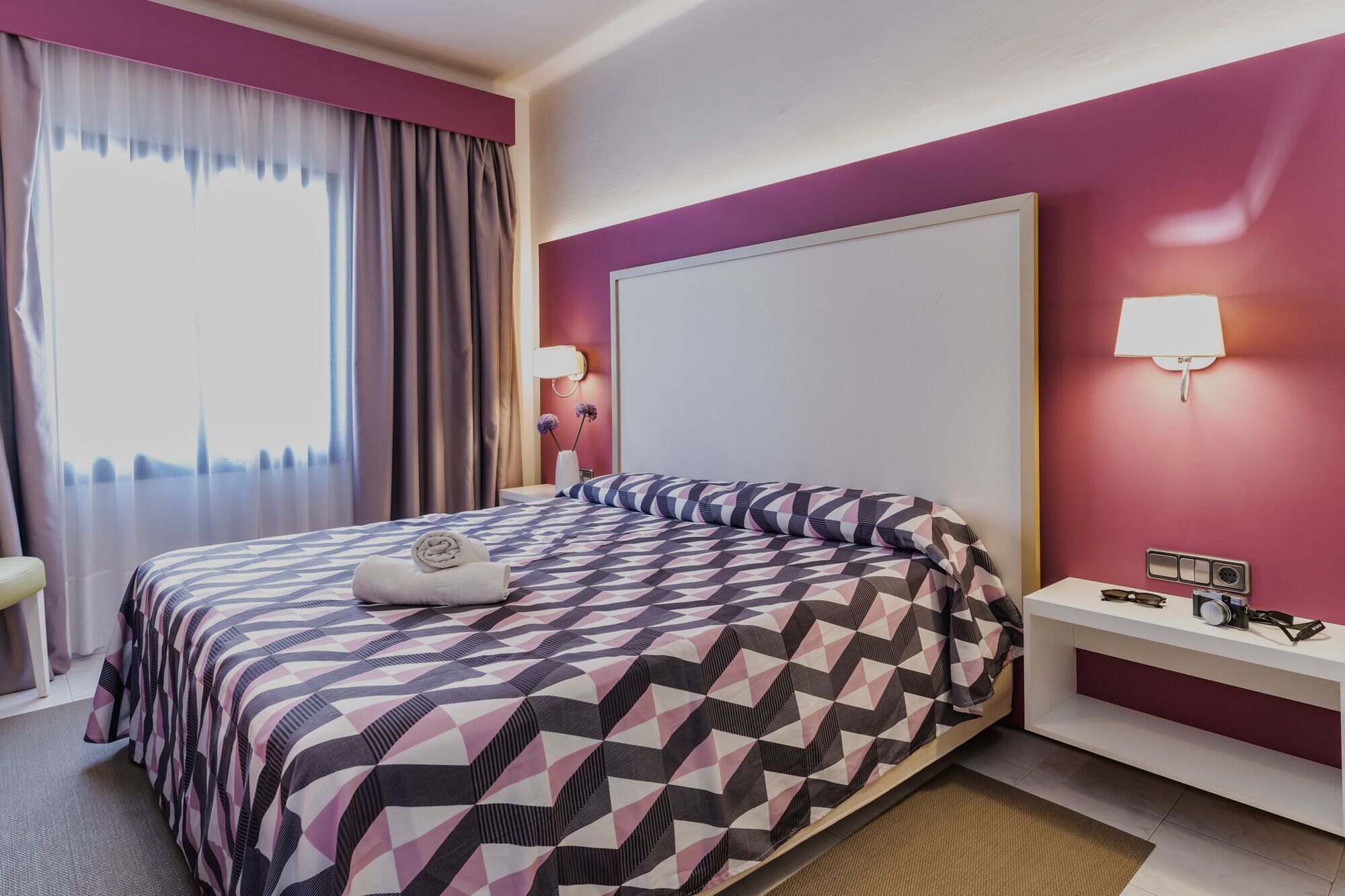 The Purple Hostel - Gay Only