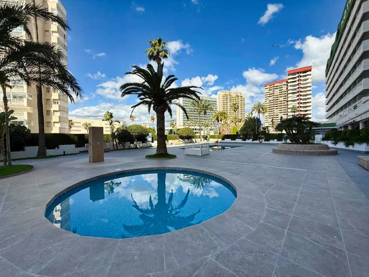 Esmeralda Apartments