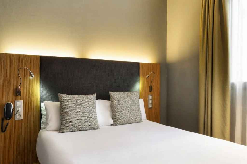 Hôtel Petit Palace Tres Cruces 