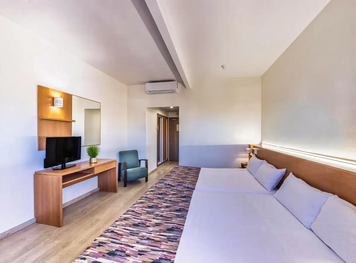 Hôtel Medsur Alone